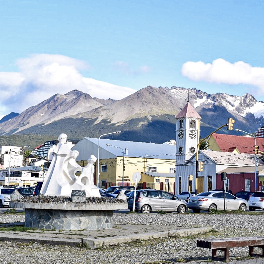 Calçadão do Porto de Ushuaia (Vista do Glaciar Martial)